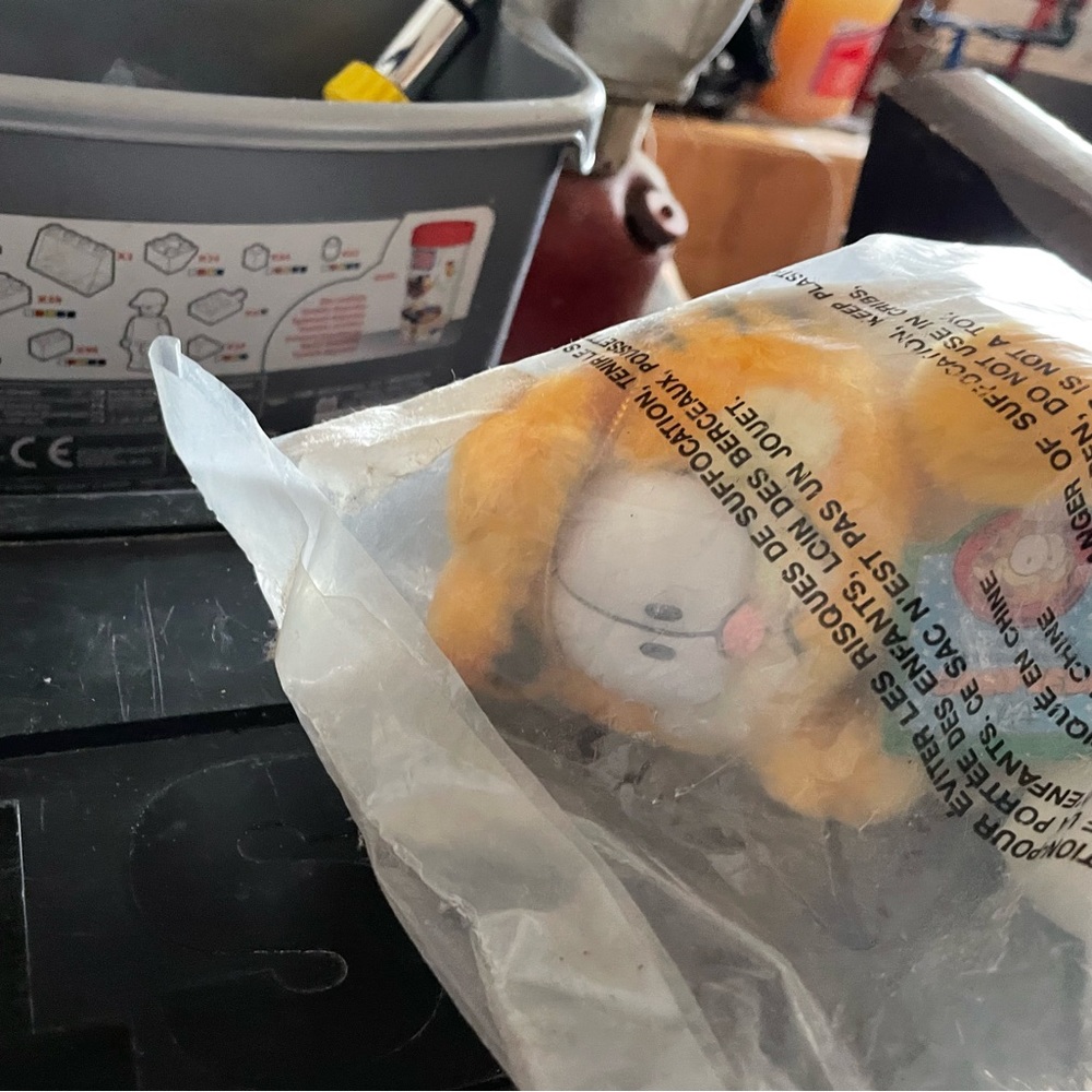 Garfield plushy